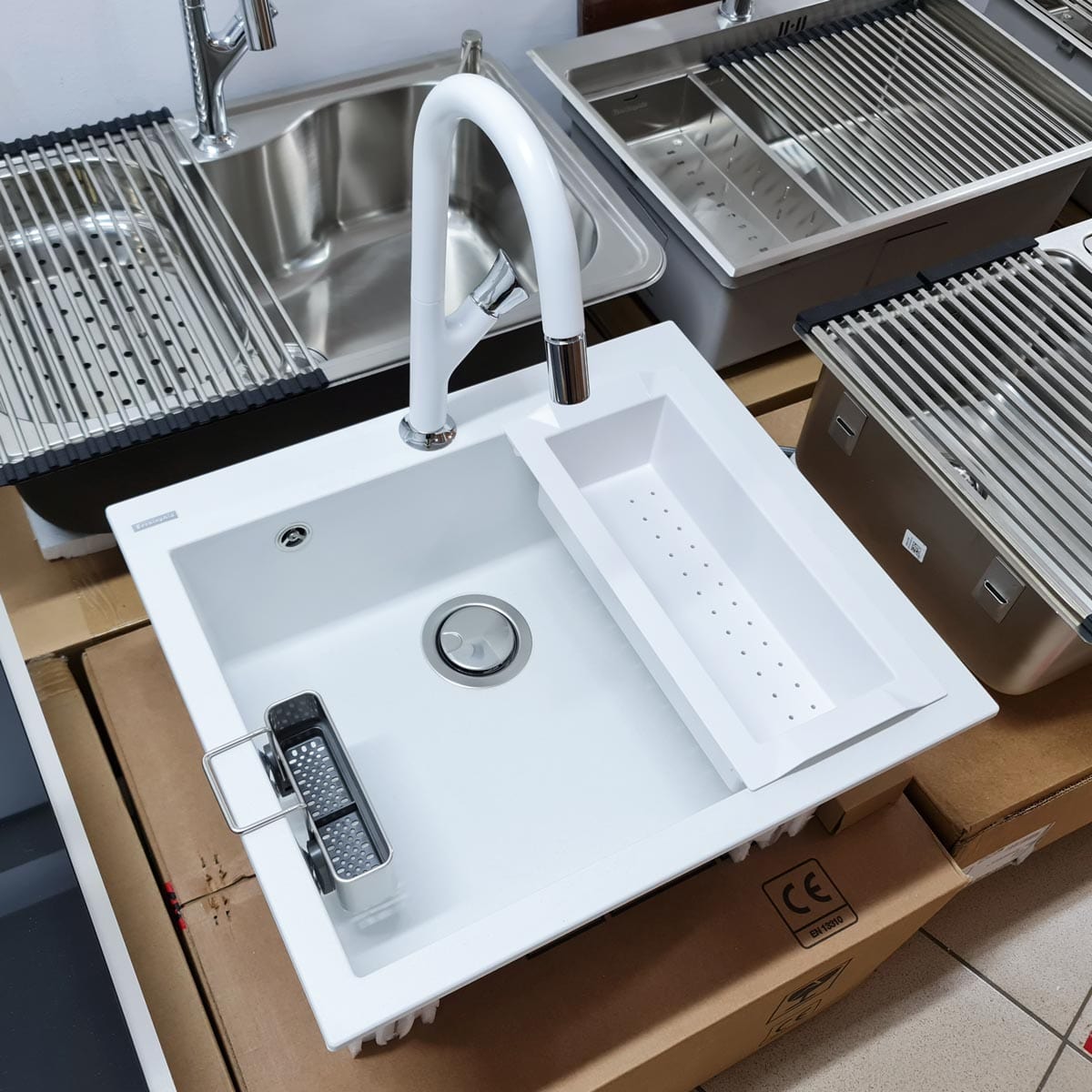 Chiuveta bucatarie granit CookingAid Cube ON6010 Alba / Polar White + accesorii montaj, 600x510x200 mm