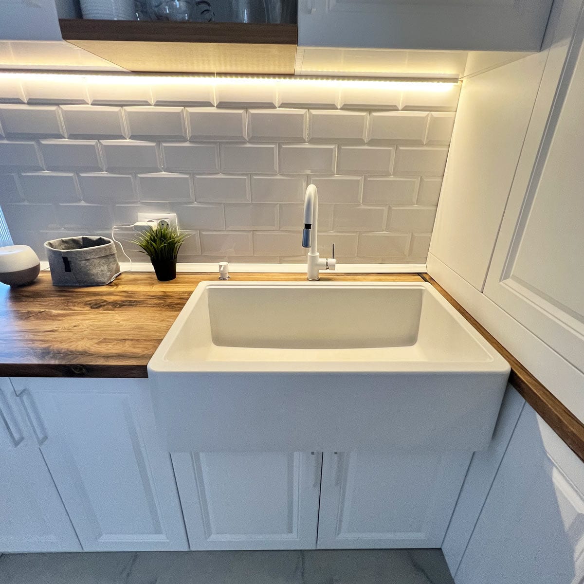 Chiuveta bucatarie granit reversibila Polar White + accesorii montaj, 838x520x240 mm, cod 6011