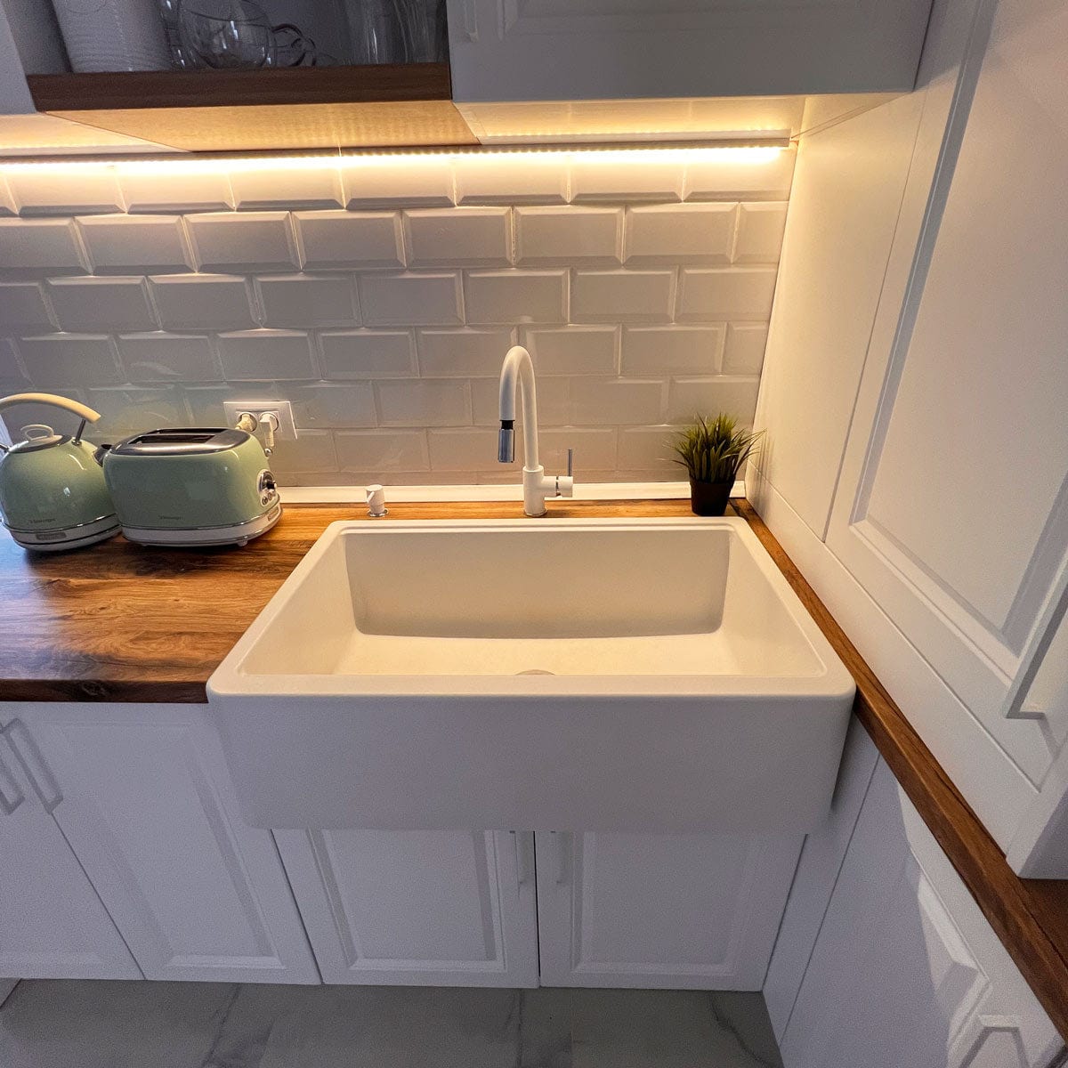 Chiuveta bucatarie granit reversibila Polar White + accesorii montaj, 838x520x240 mm, cod 6011