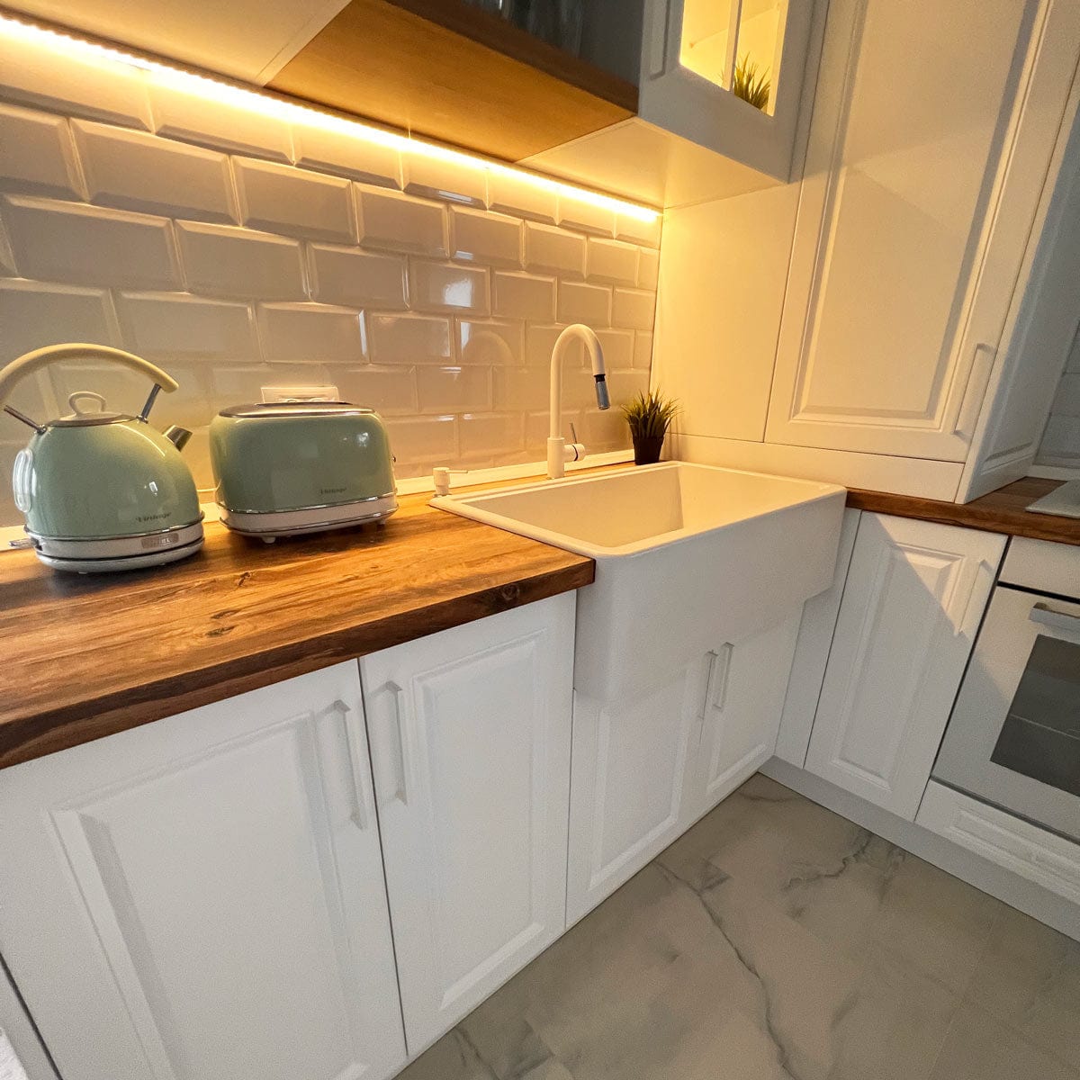 Chiuveta bucatarie granit reversibila Polar White + accesorii montaj, 838x520x240 mm, cod 6011