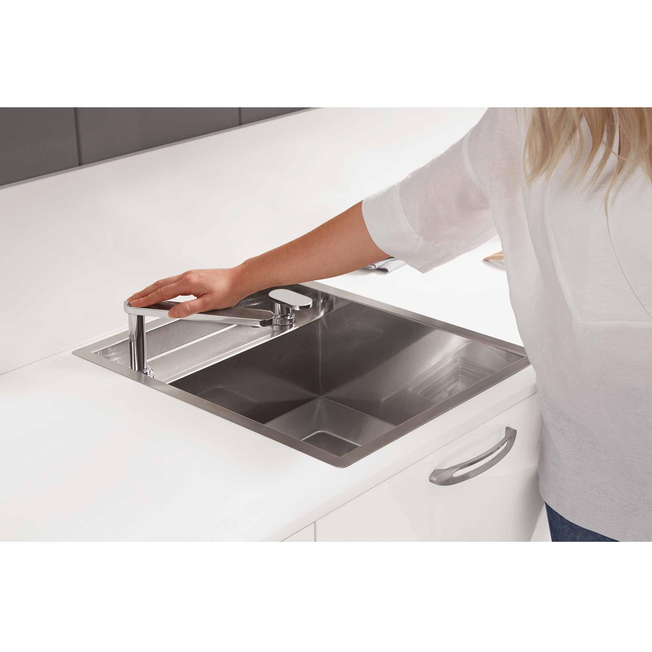 Chiuveta bucatarie inox cu baterie telescopica integrata, capac scurgere invizibil, tocator sticla temperizata + accesorii montaj, 527x447x200 mm, cod: 6006