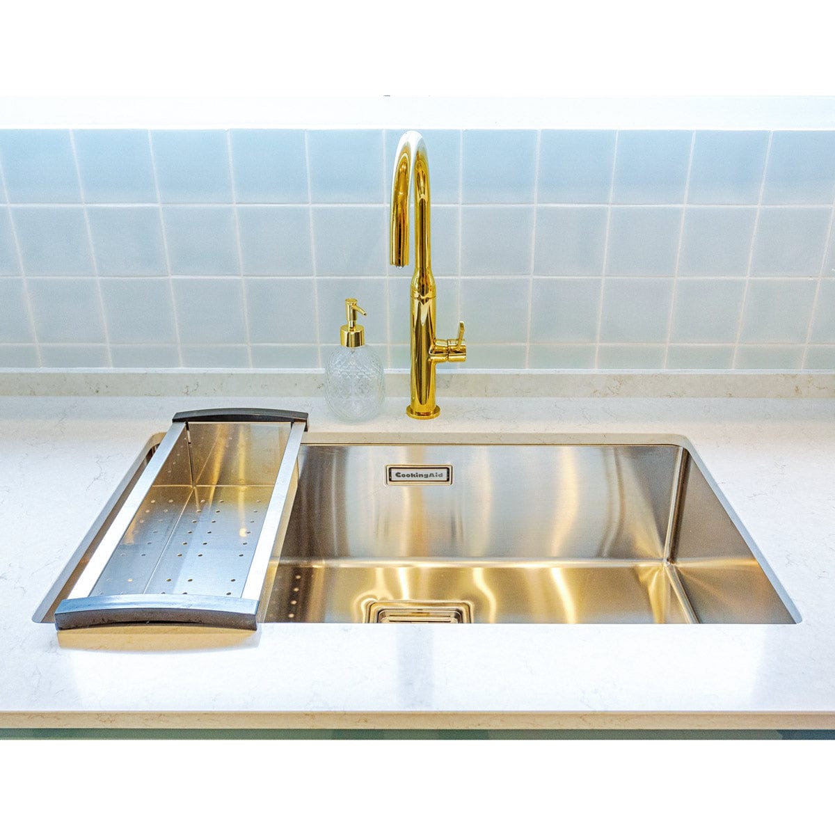 Chiuveta bucatarie inox cu montaj pe/sub blat cu ventil scurgere dreptunghiular si accesorii montaj, 790x450x200 mm, cod: 6008