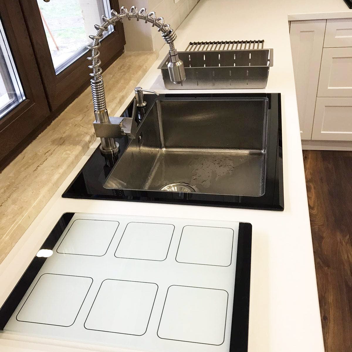Chiuveta bucatarie inox cu tocator personalizat sticla temperizata, scurgator vase/paste/fructe, gratar rulabil inox, dozator detergent + accesorii montaj, 540x380x220 mm, cod 6015