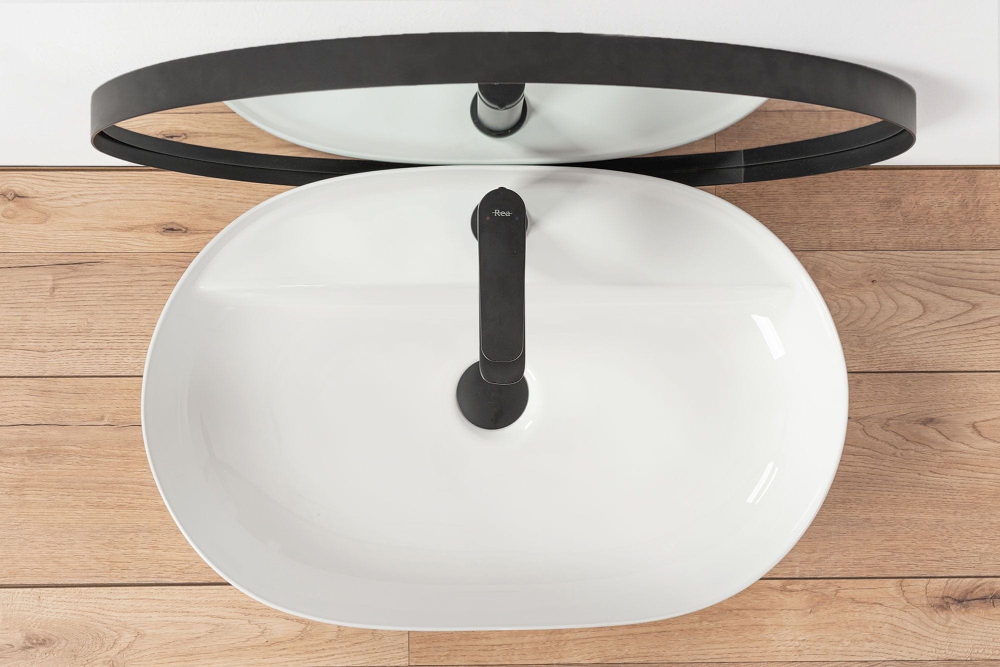 Lavoar ceramic pe blat Rea Aura, 60.5 cm, alb