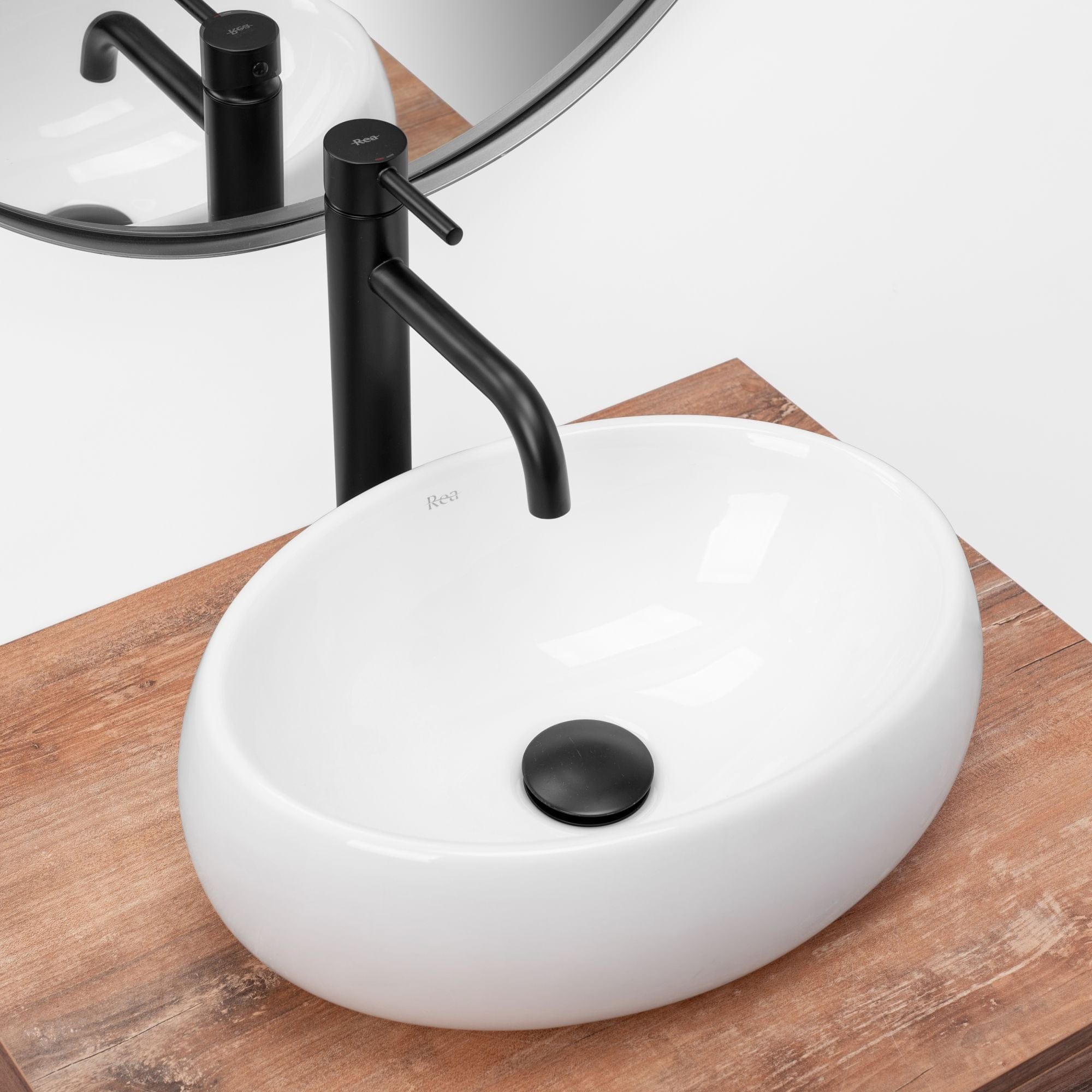 Lavoar ceramic pe blat Rea Linda Mini, 40 cm, alb