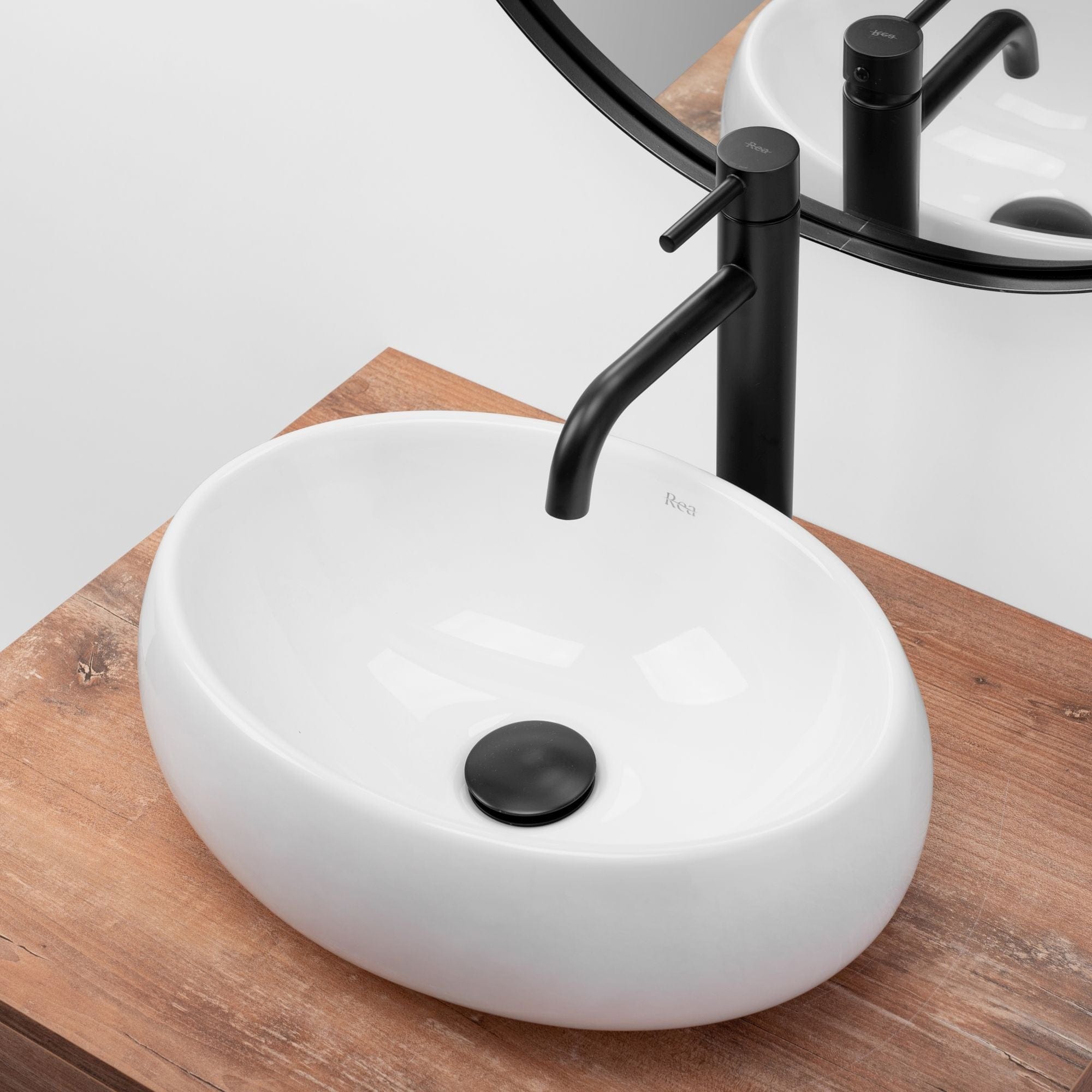 Lavoar ceramic pe blat Rea Linda Mini, 40 cm, alb