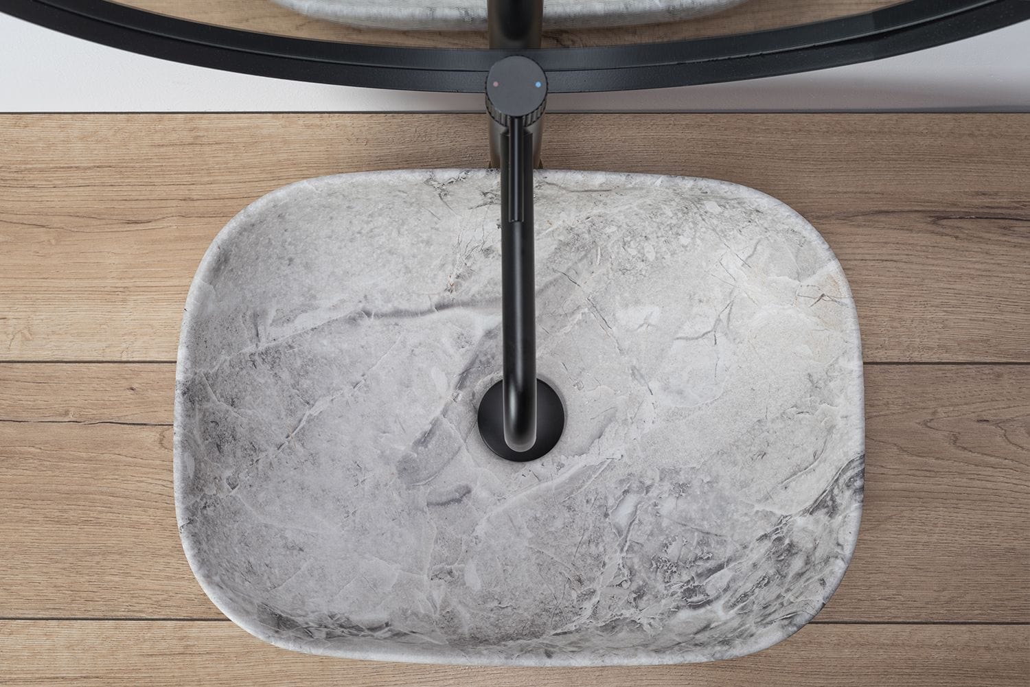 Lavoar ceramic pe blat Rea Livia, 46.5 cm, imitatie piatra