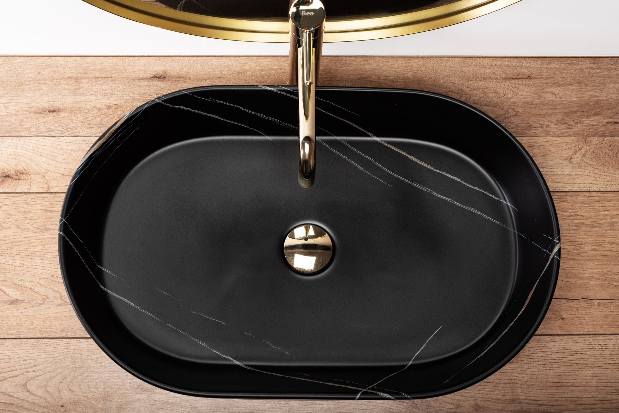 Lavoar ceramic pe blat Rea Nadia, 61 cm, negru