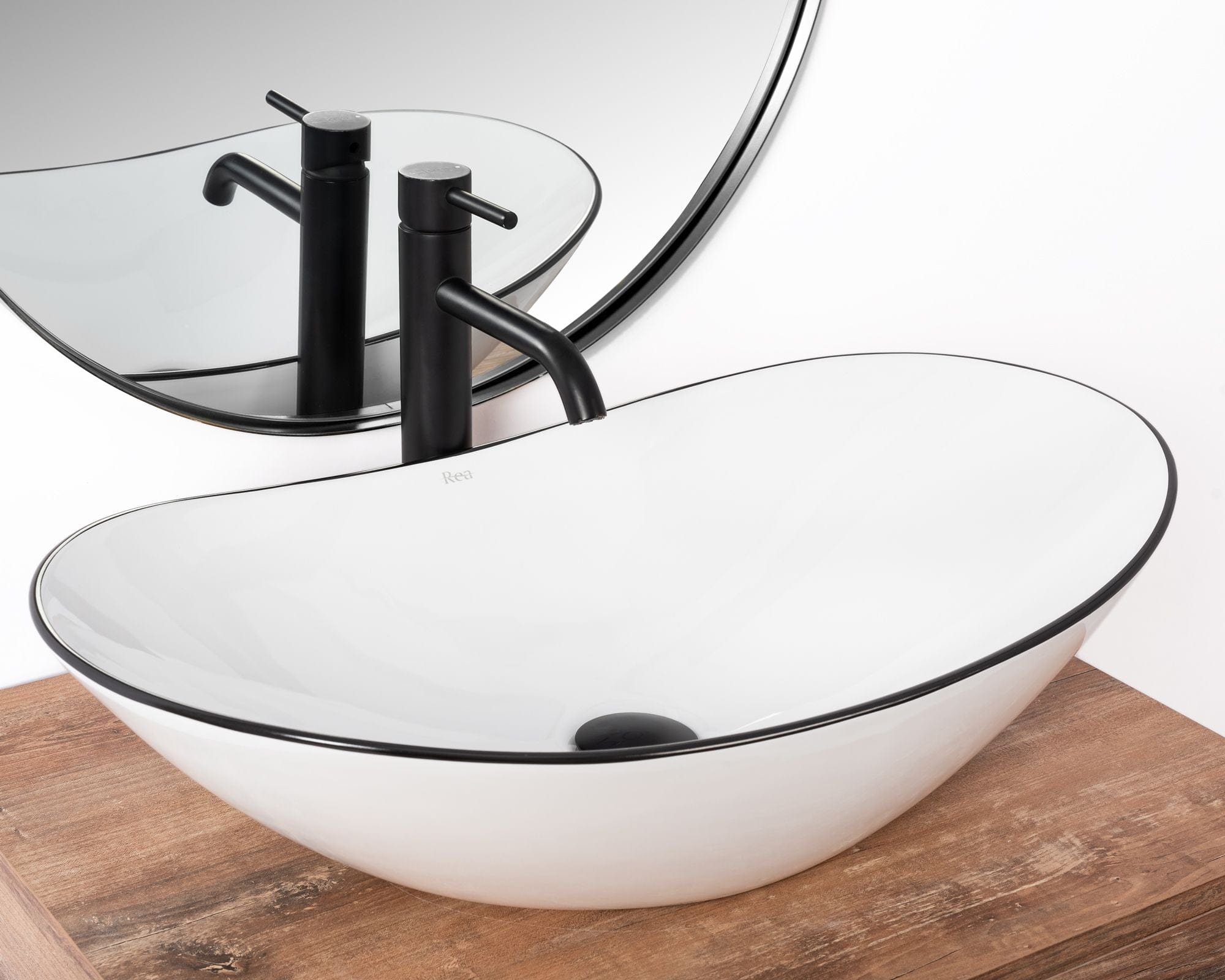 Lavoar ceramic pe blat Rea Royal, 62.5 cm, alb