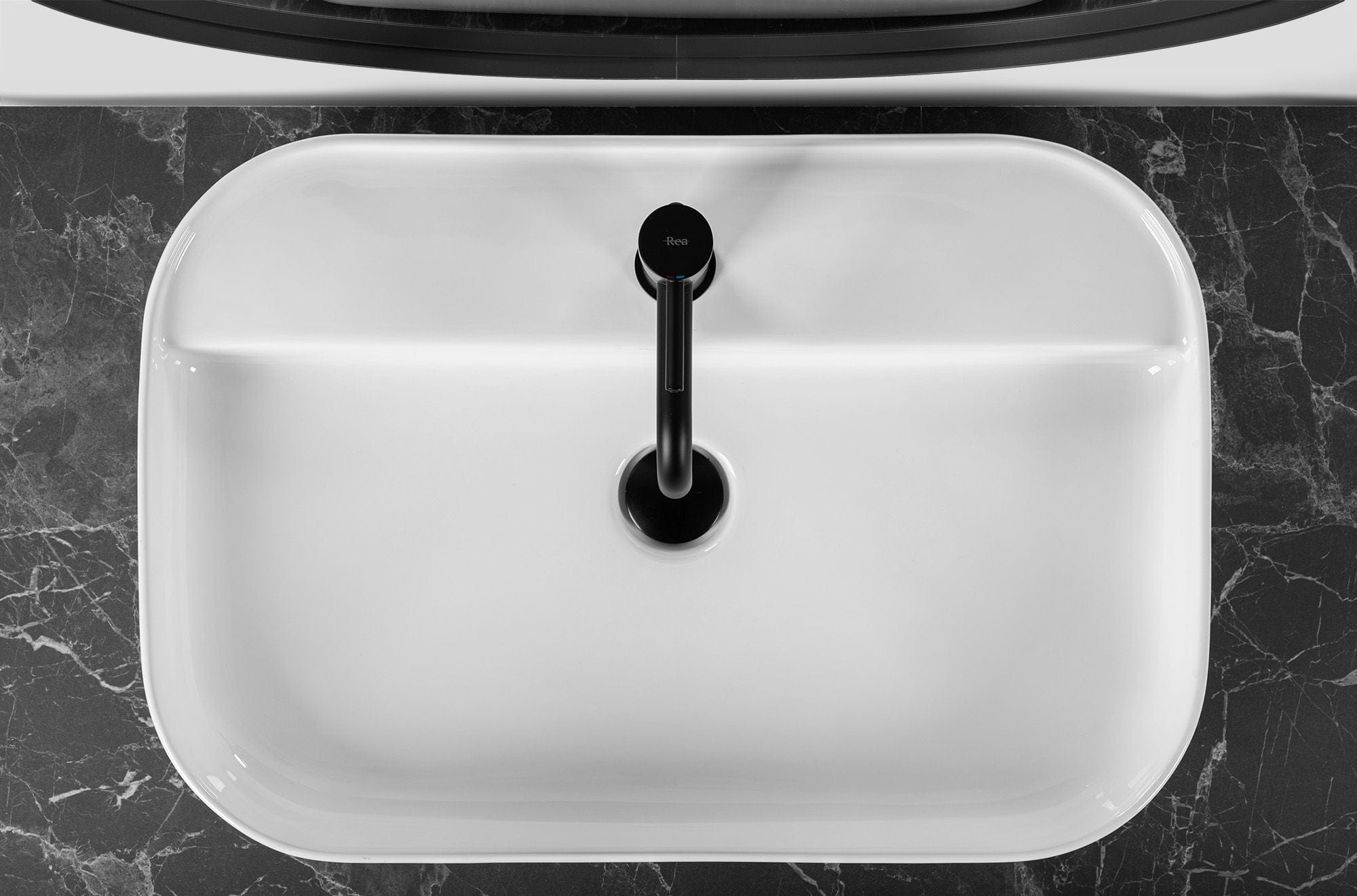 Lavoar ceramic pe blat Rea Verona, 65 cm, alb