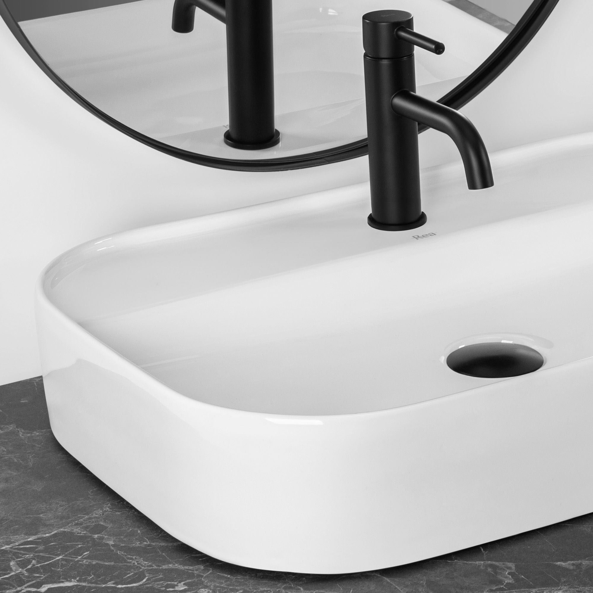 Lavoar ceramic pe blat Rea Verona, 65 cm, alb