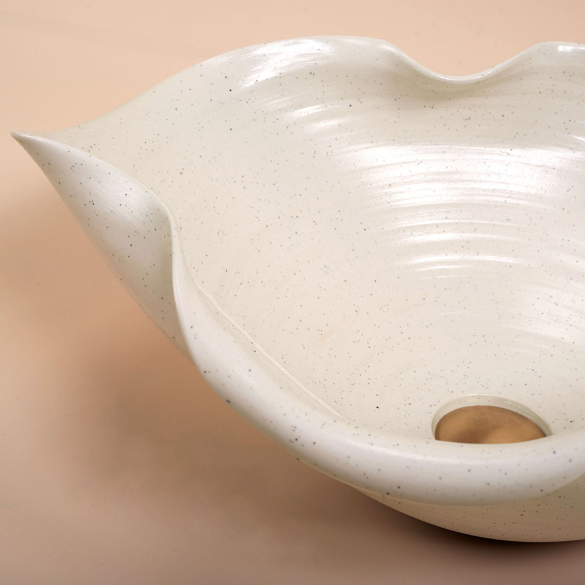 Lavoar de baie, pe blat, oval, 54 cm, bej, Rea