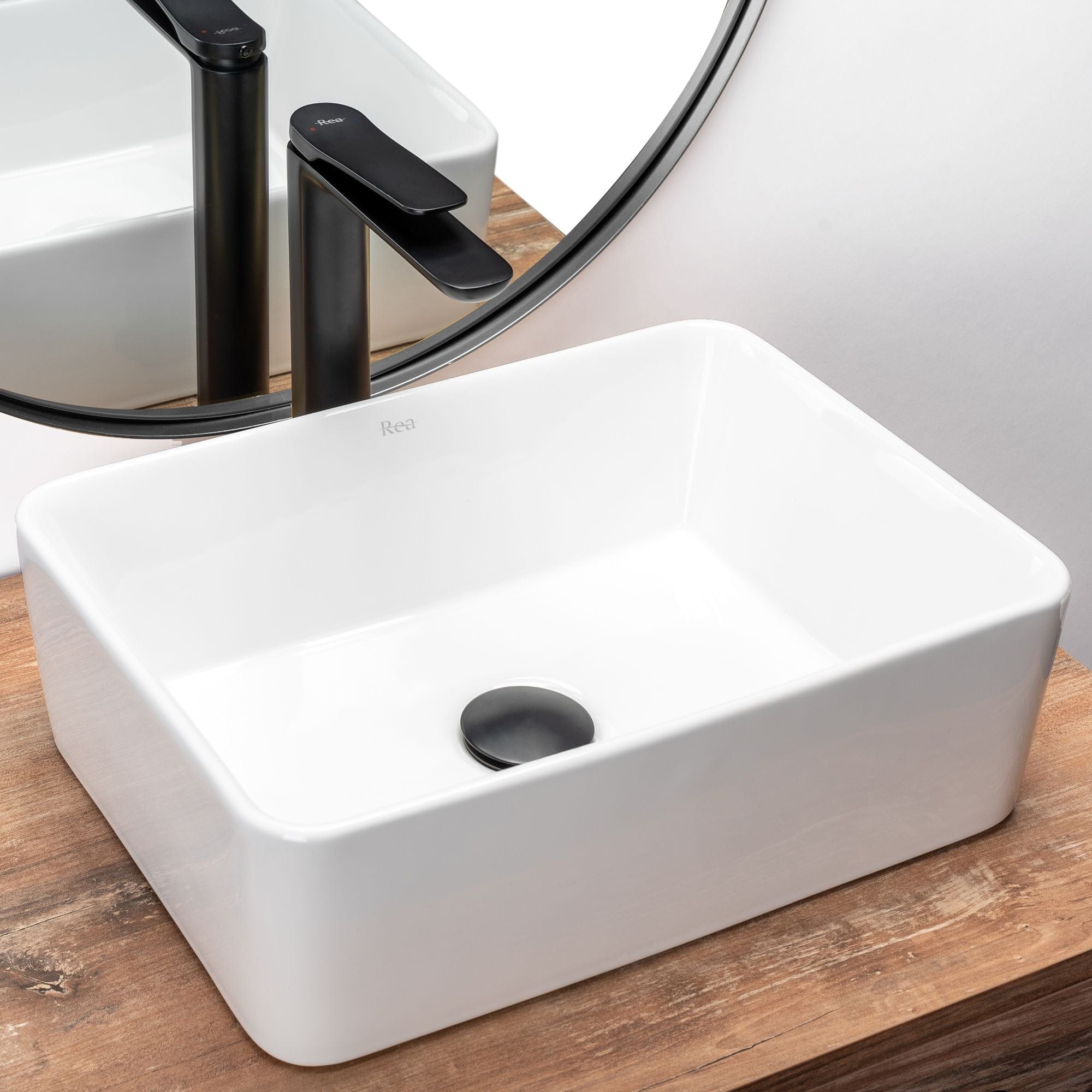 Lavoar pe blat ceramic Rea Anita Mini  , latime de 31  cm,  alb