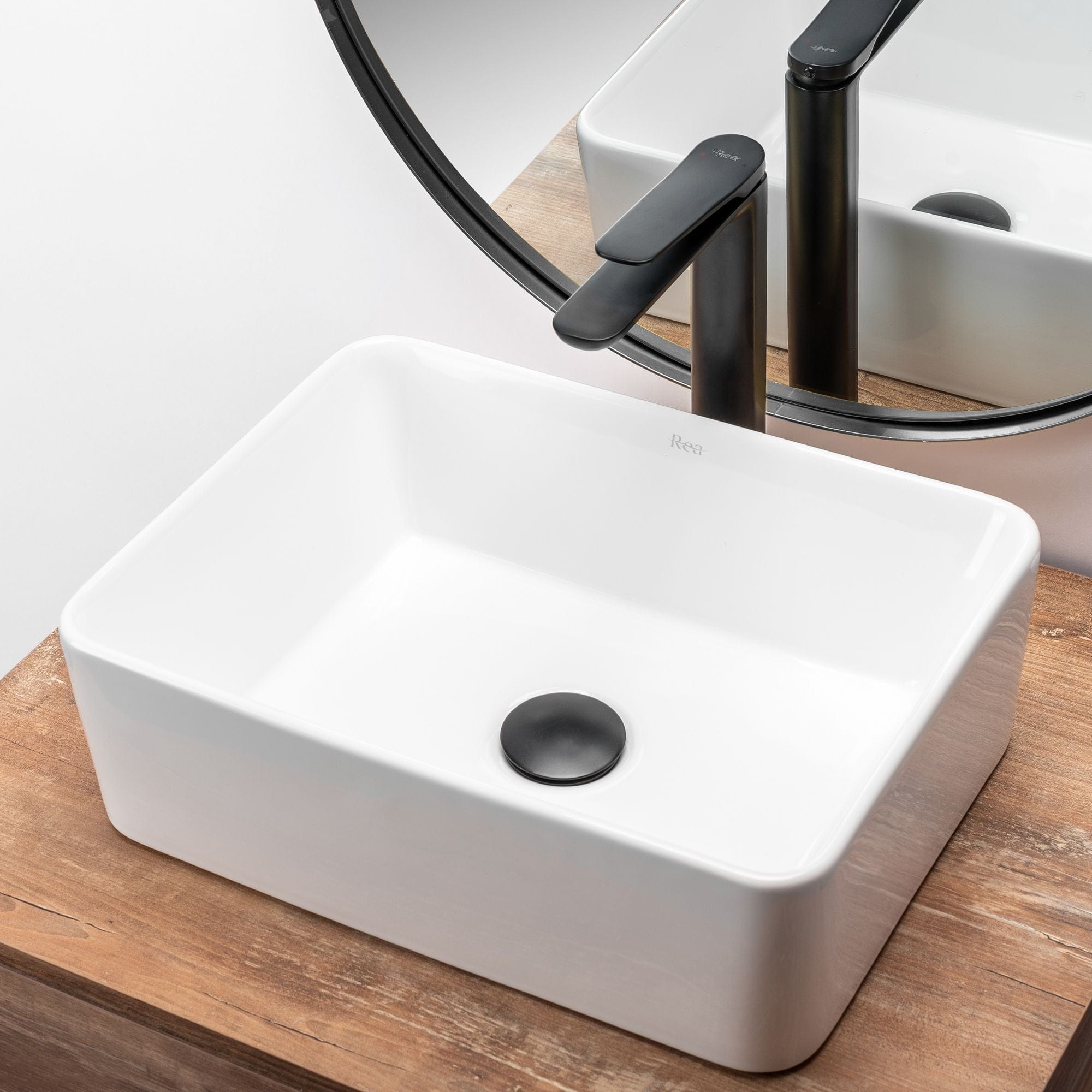 Lavoar pe blat ceramic Rea Anita Mini  , latime de 31  cm,  alb