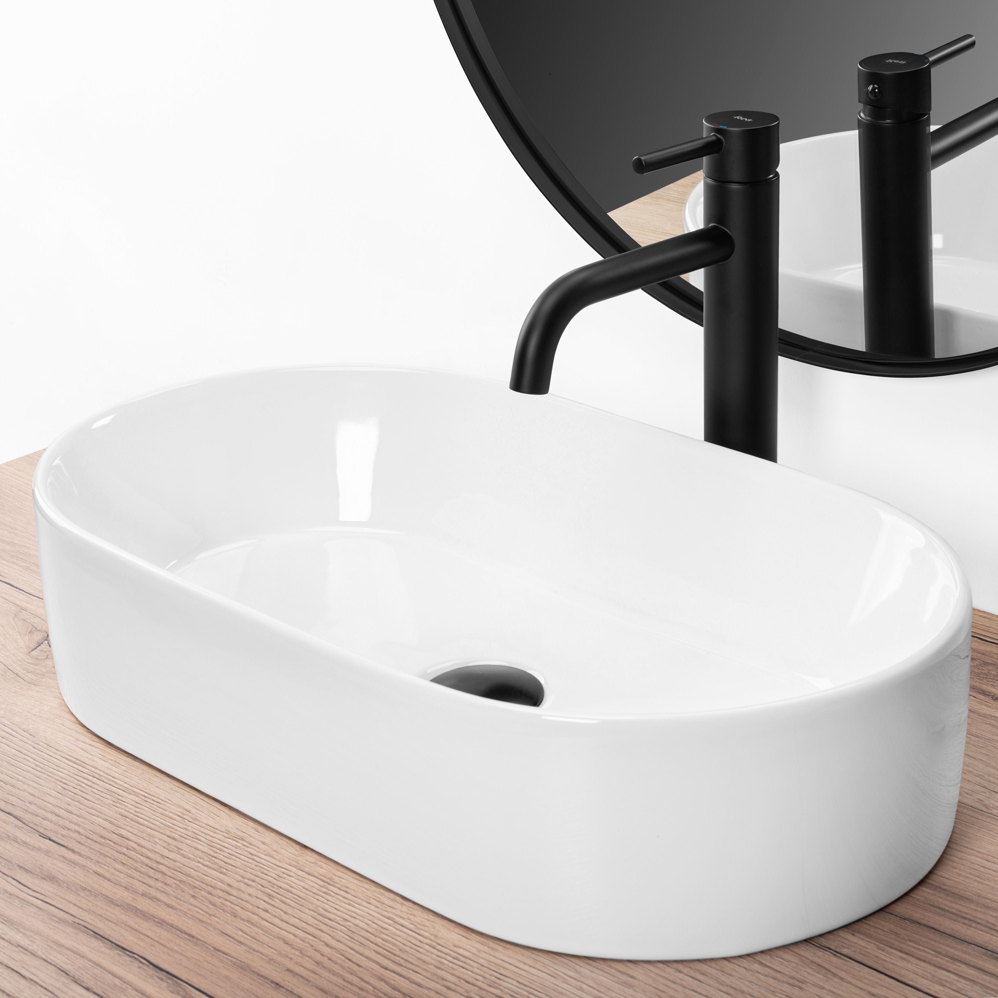 Lavoar pe blat ceramic Rea Layla 50  , latime de 30  cm,  alb