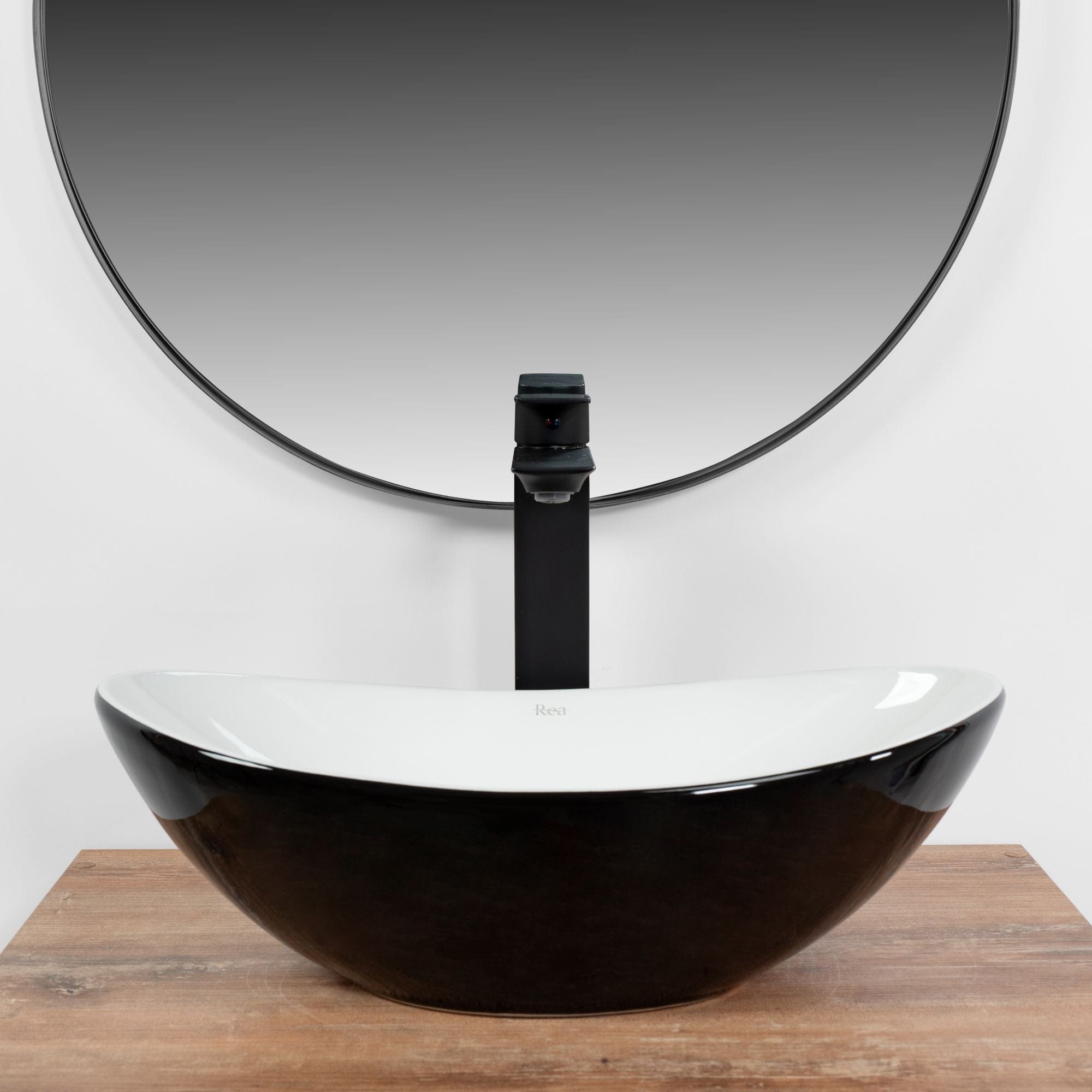 Lavoar pe blat ceramic Rea Royal Mini Black  , latime de 30.5  cm,  negru/alb