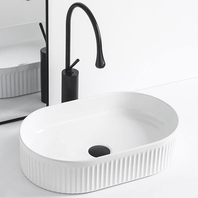 Lavoar pe blat ceramic Rea Vanda  , latime de 31 cm,  alb