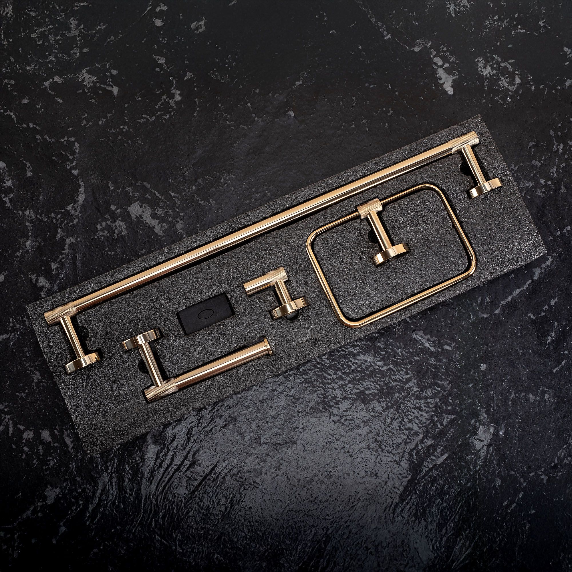 Set accesorii pentru baie Rea Grid, auriu lucios, 4 piese