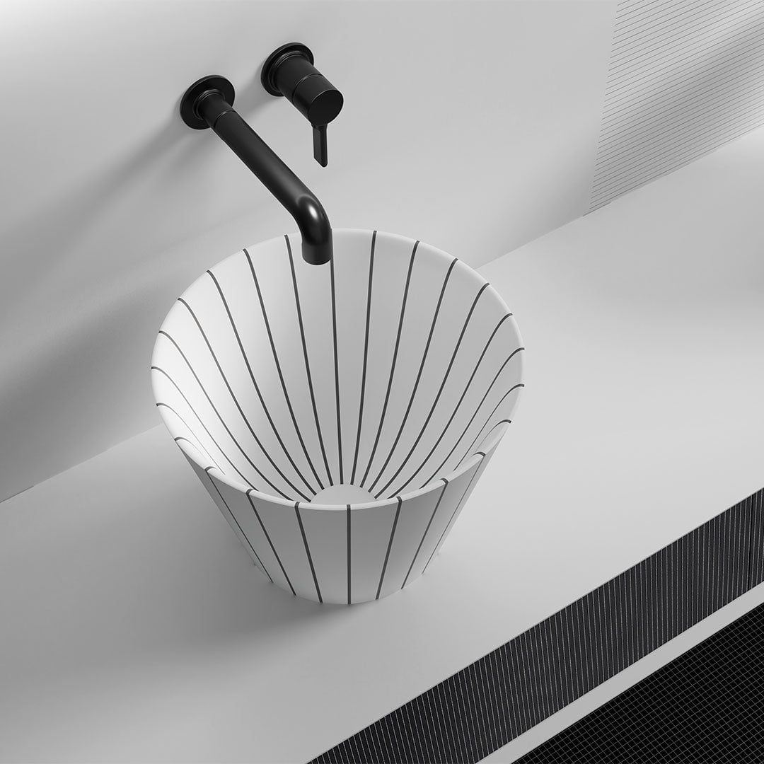 Set baie Swing, cada freestanding rotunda 135 cm si lavoar pe blat, din compozit, alb mat cu linii negre, MonBlari