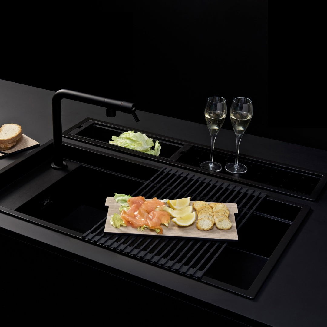 Set chiuveta bucatarie compozit ceramic Invisible Dialogo 360 Workstation Black Matt Neagra cu ventil scurgere negru, capac zona scurgere negru si accesorii montaj, 860x460x220mm