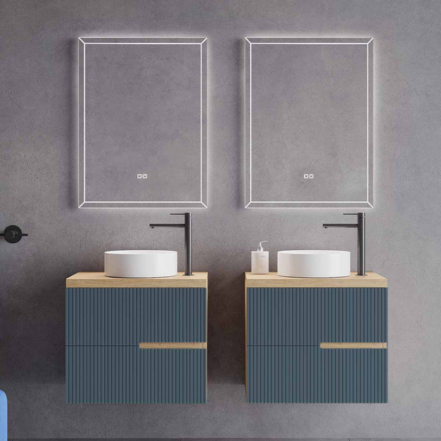Set mobilier baie dublu suspendat albastru cu imitatie lemn, lavoar alb pe blat si oglinda, cu riflaje cannetatto, 120 cm, SaviniDue Eva