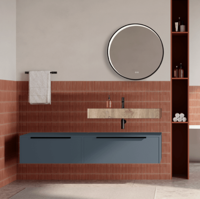Set mobilier baie suspendat albastru mat, lavoar imitatie lemn si oglinda rotunda, manere negre, 140 cm, SaviniDue Iconica