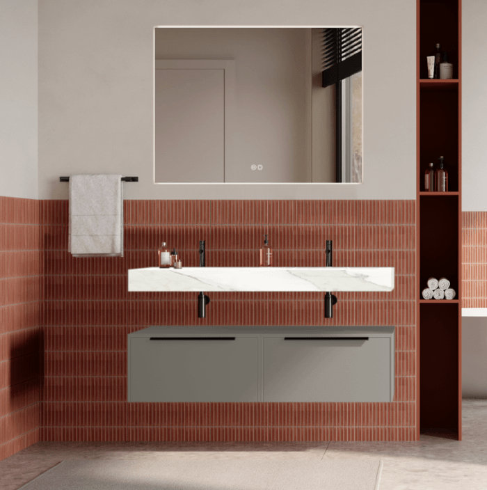 Set mobilier baie suspendat bej, lavoar alb si oglinda, manere negre, 120 cm, SaviniDue Iconica