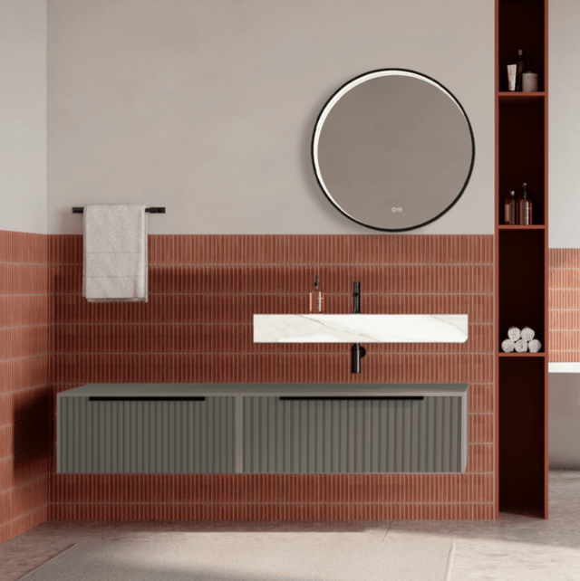 Set mobilier baie suspendat bej, riflaje Cannetatto, lavoar alb si oglinda rotunda, manere negre, 140 cm, SaviniDue Iconica