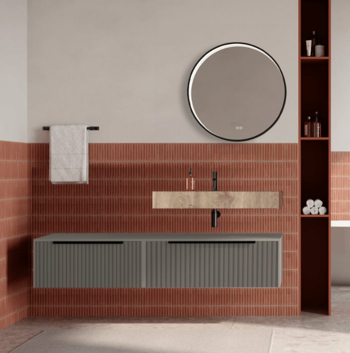 Set mobilier baie suspendat bej, riflaje Cannetatto, lavoar imitatie lemn si oglinda rotunda, manere negre, 140 cm, SaviniDue Iconica