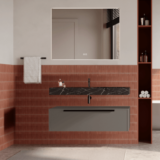 Set mobilier baie suspendat gri cenusiu, lavoar negru și oglinda, manere negre, 100 cm, SaviniDue Iconica