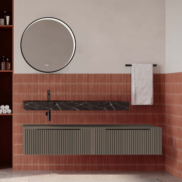 Set mobilier baie suspendat gri cenusiu mat cu lavoar imitație marmura neagra și oglindă, cu riflaje cannetatto, 160 cm, SaviniDue Iconica