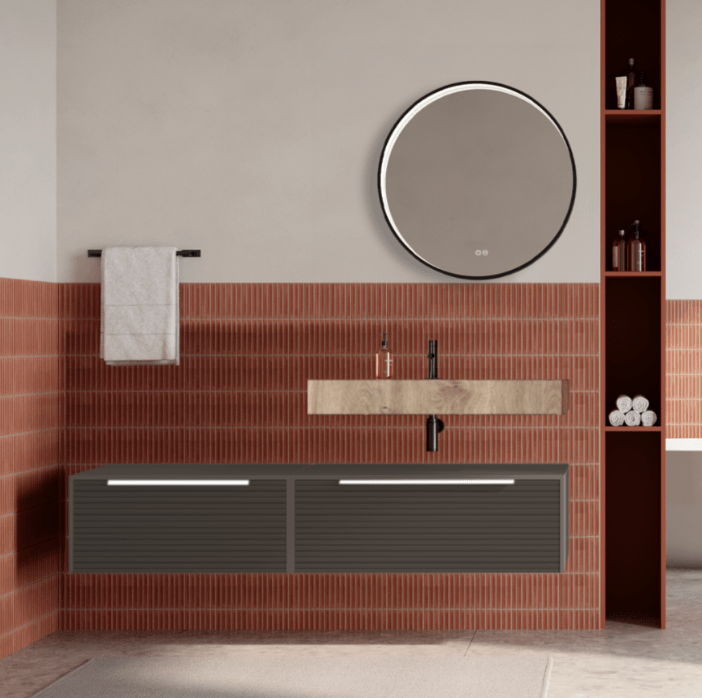 Set mobilier baie suspendat gri cenusiu, riflaje Dogato, lavoar imitatie lemn si oglinda rotunda, manere albe, 140 cm, SaviniDue Iconica