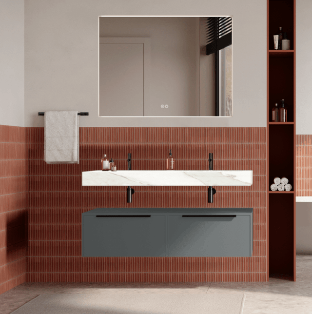 Set mobilier baie suspendat gri, lavoar alb si oglinda, manere negre, 120 cm, SaviniDue Iconica