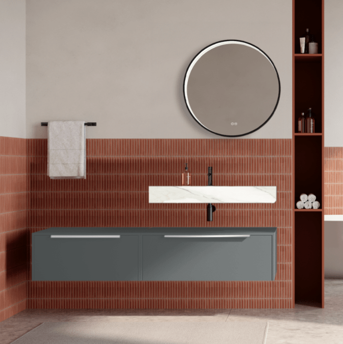 Set mobilier baie suspendat gri mat, lavoar alb si oglinda rotunda, manere crom, 140 cm, SaviniDue Iconica