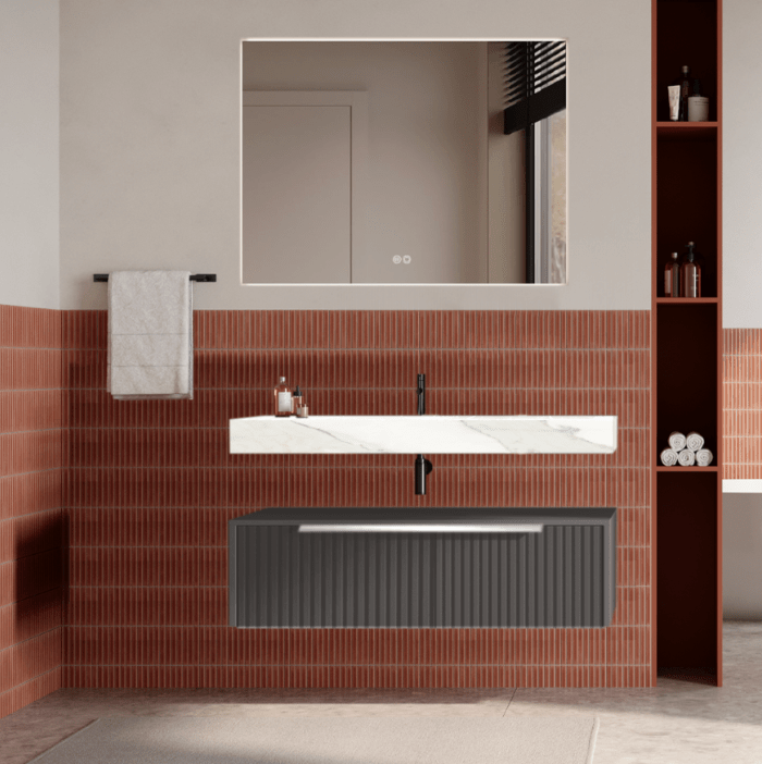 Set mobilier baie suspendat gri urban, riflaje Cannetatto, lavoar alb și oglinda, manere crom, 100 cm, SaviniDue Iconica