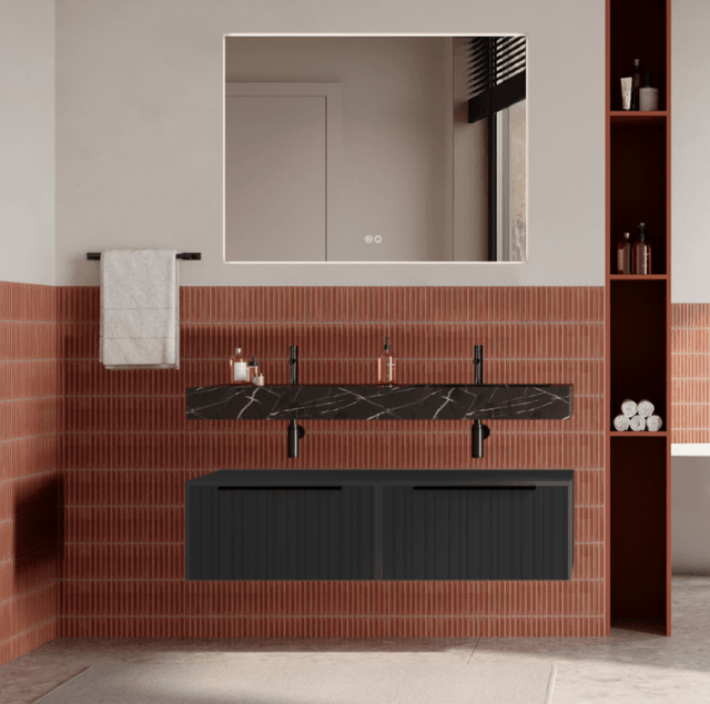 Set mobilier baie suspendat negru mat, riflaje Plissetatto, lavoar negru si oglinda, manere negre, 120 cm, SaviniDue Iconica