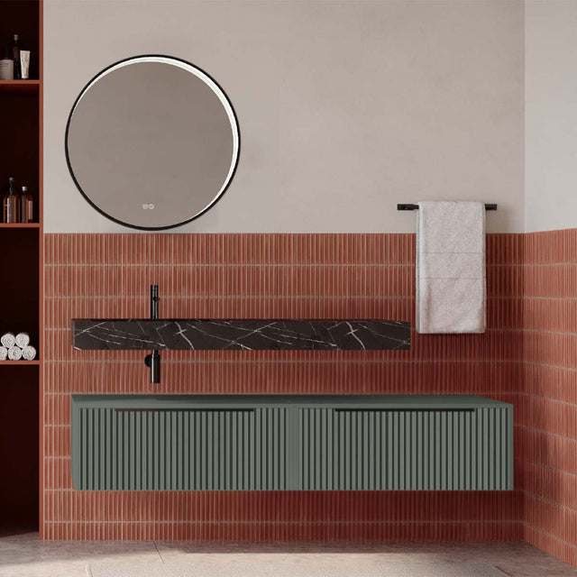 Set mobilier baie suspendat verde salvie mat cu lavoar imitație marmura neagra și oglindă, cu riflaje cannetatto, 160 cm, SaviniDue Iconica