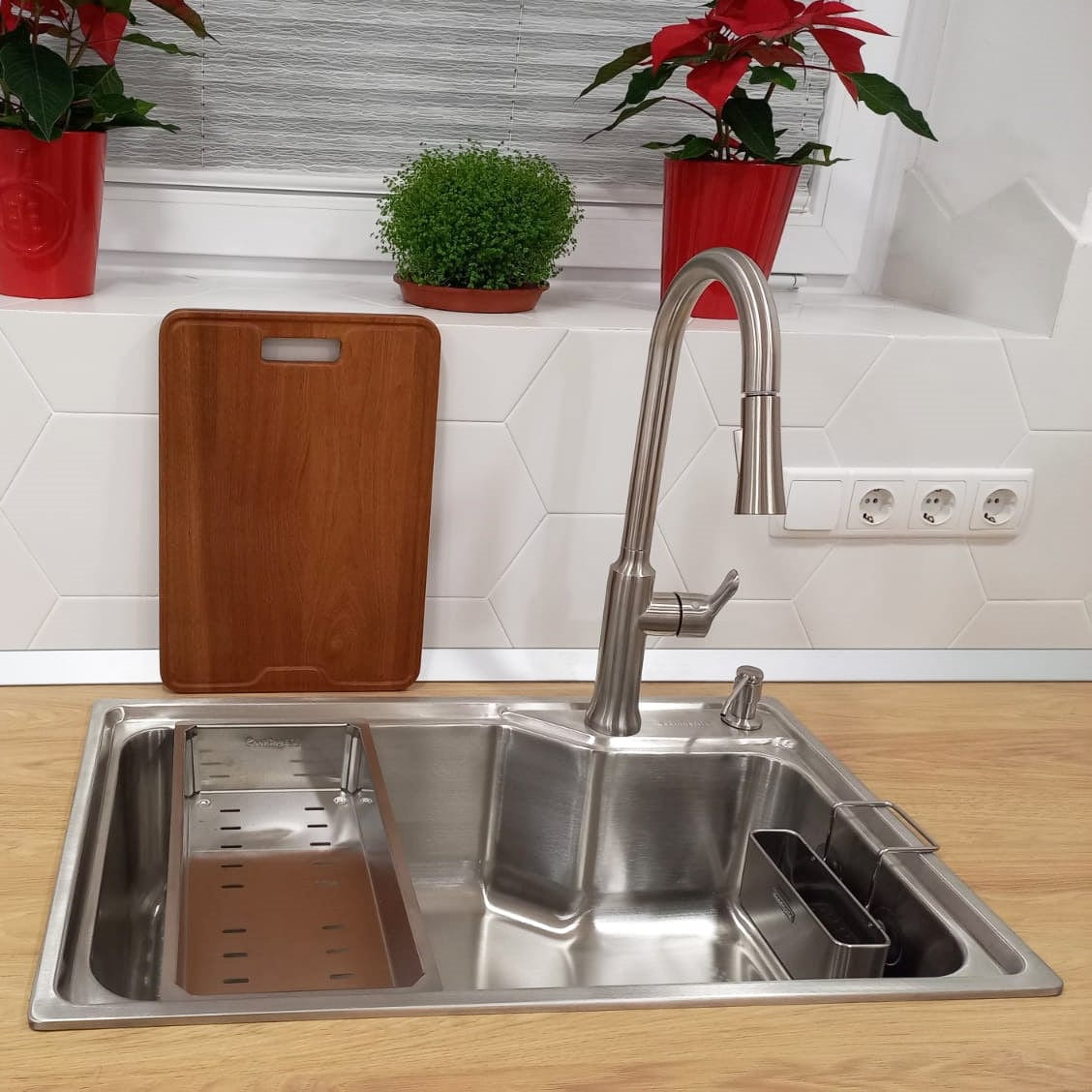 Suport inox pentru burete si accesorii curatare chiuveta, cod: 6035